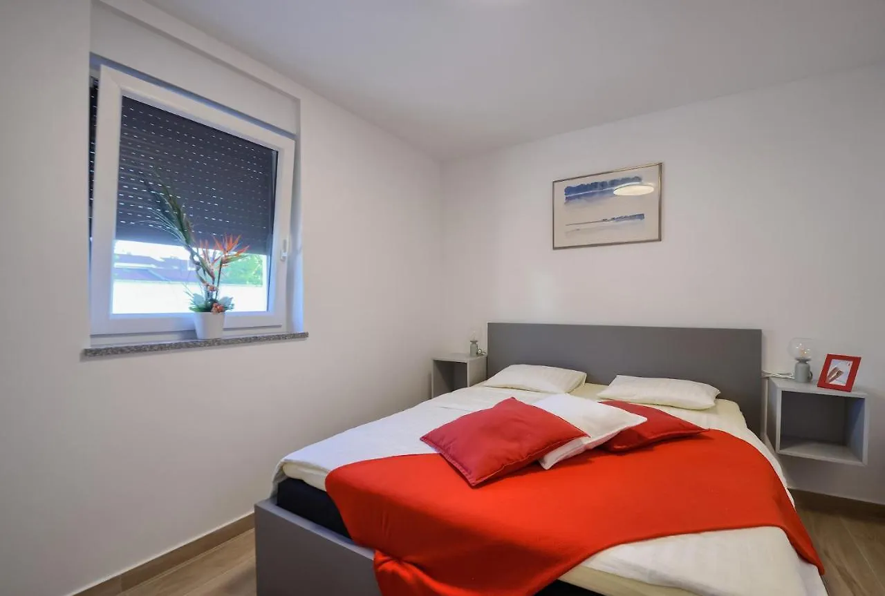 Villa Anna Barbariga, New 2022 Luxurious Villa With Private Pool!  Barbariga