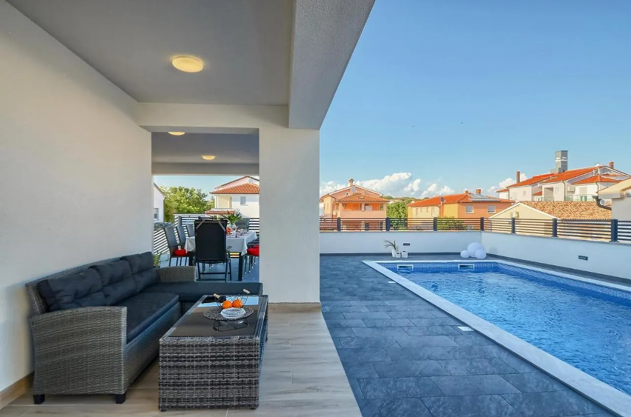 Villa Anna Barbariga, New 2022 Luxurious Villa With Private Pool!
