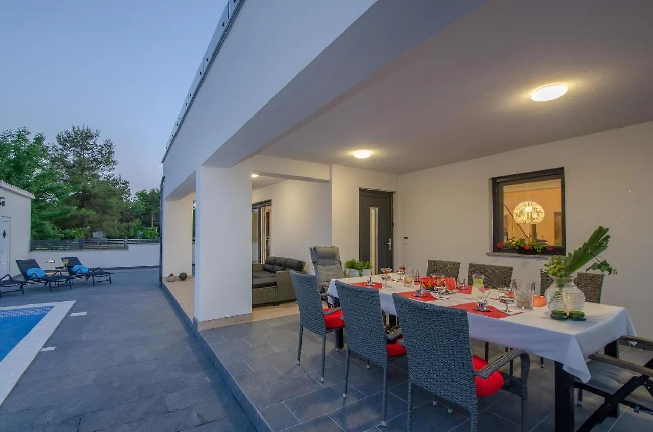 Villa Anna Barbariga, New 2022 Luxurious Villa With Private Pool! Croatia