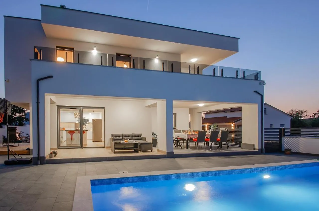 Villa Anna Barbariga, New 2022 Luxurious Villa With Private Pool! Croatia