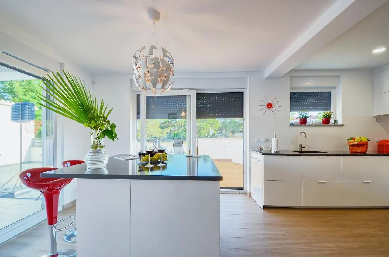 Villa Anna Barbariga, New 2022 Luxurious Villa With Private Pool!